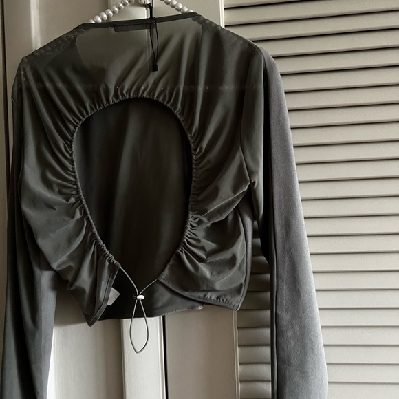 ⭐️Zara Sage Green Long Sleeve Mesh Blouse - Picture 4 of 6